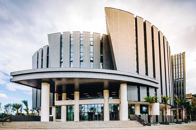云南建筑大观:灵动奔放的云南艺术学院