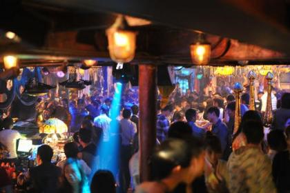 香港一酒吧负责人违规营业被判入狱两个月