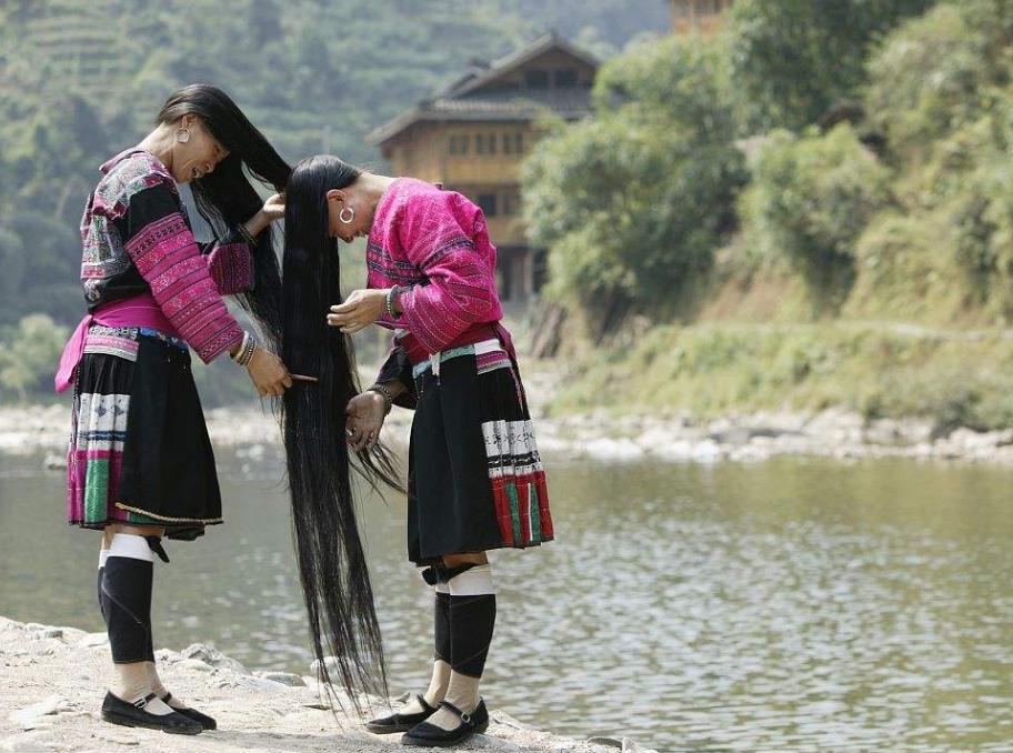 白裤瑶族女人为啥从来不穿内衣?