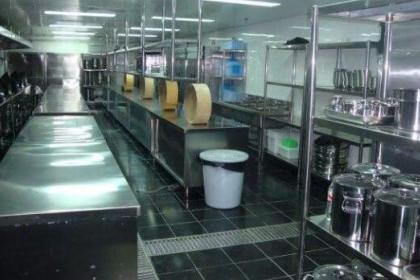 西安厨具回收公司讲述酒店厨具的保养事项