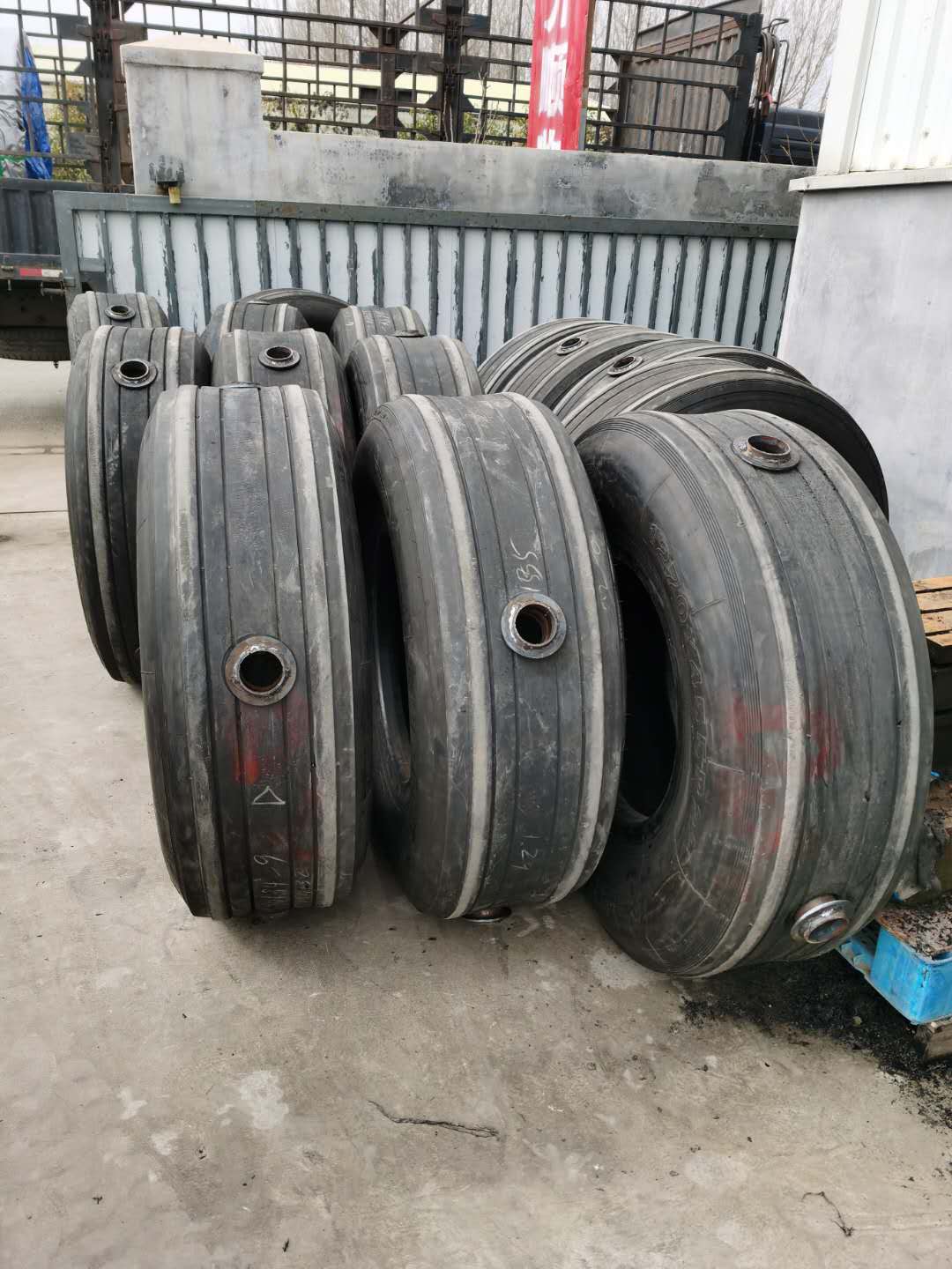 船舶靠泊轮胎-防撞飞机轮胎价格