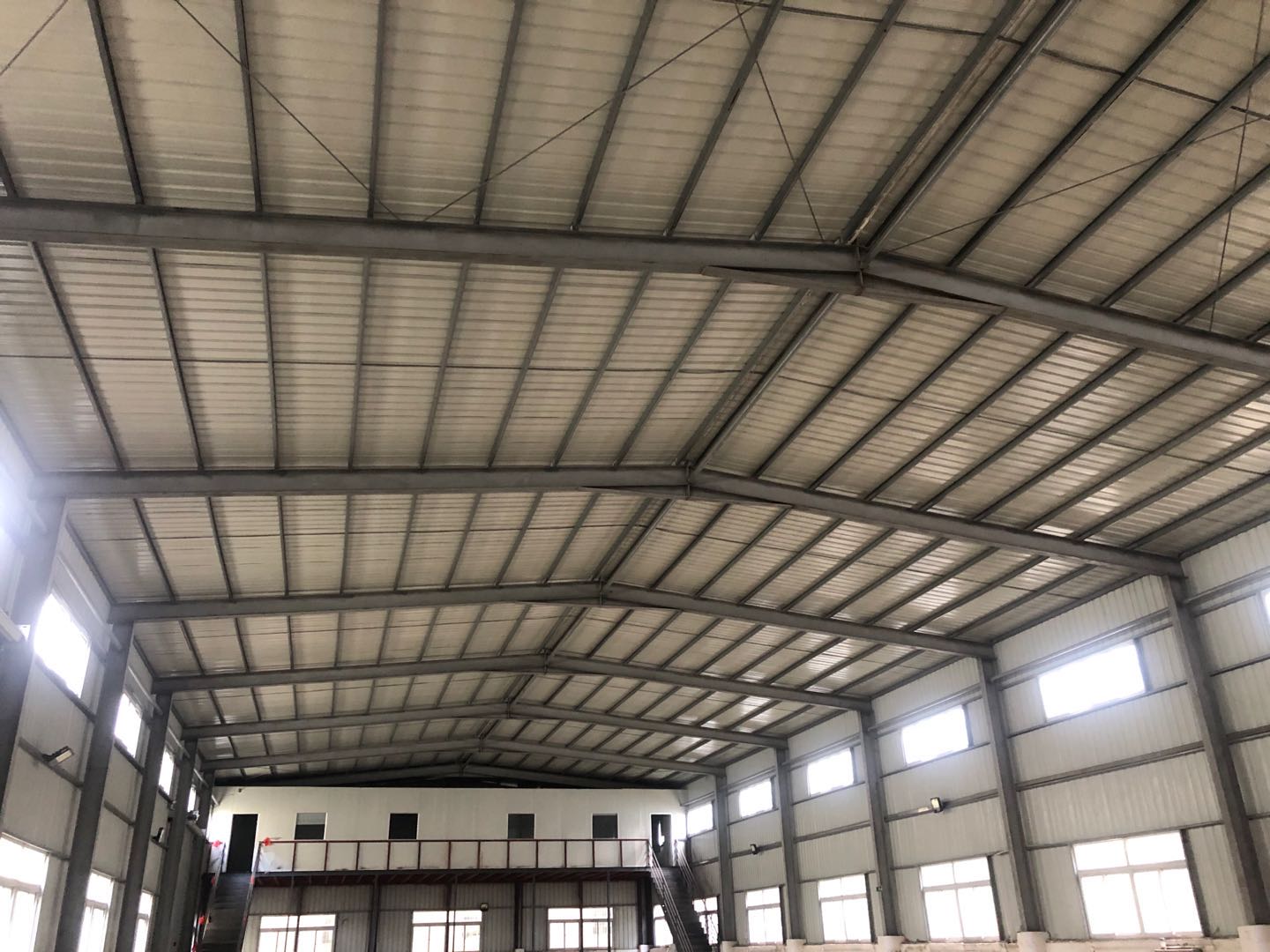 东莞钢结构铁皮棚,轻钢房搭建,钢结构仓库厂房