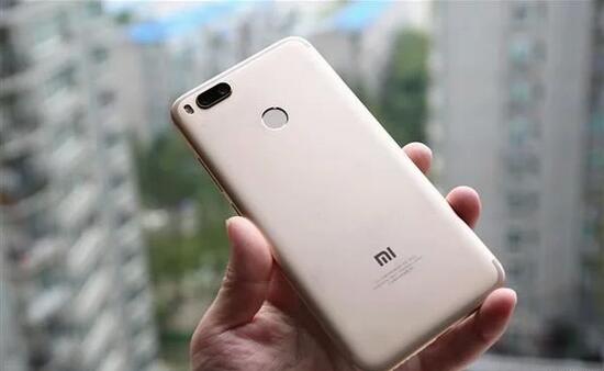 1227_厚道!小米A1升安卓8.0后终于圆满:支持快