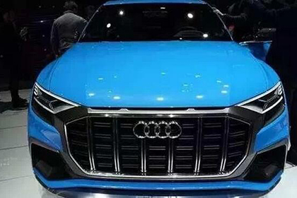 0108_奥迪出新款SUV可折叠的中控屏幕让科技