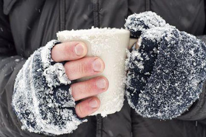 而且女人动不动就手脚冰凉,男人却不一样