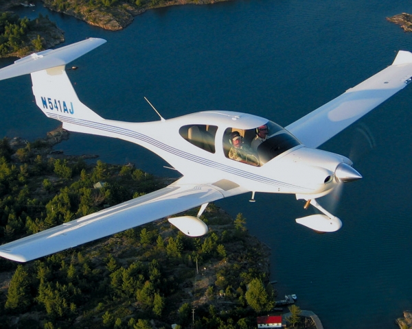 英媒:中国曝光特种间谍飞机