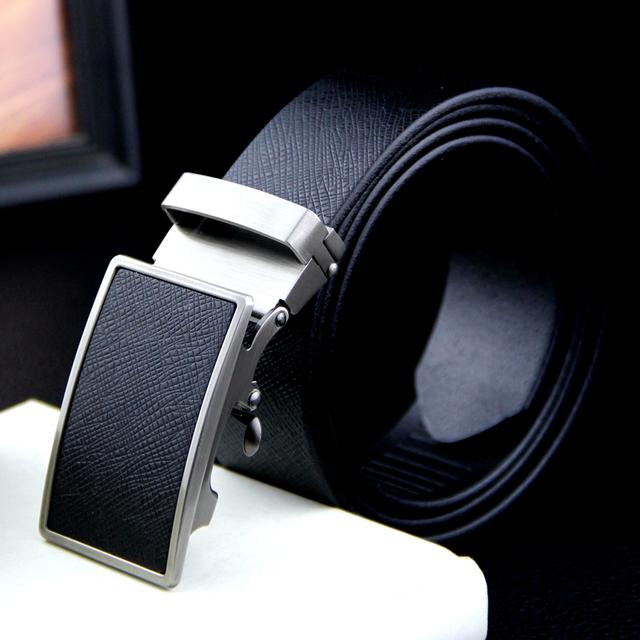 优质的牛皮,精心的制作,做一个精制的男人