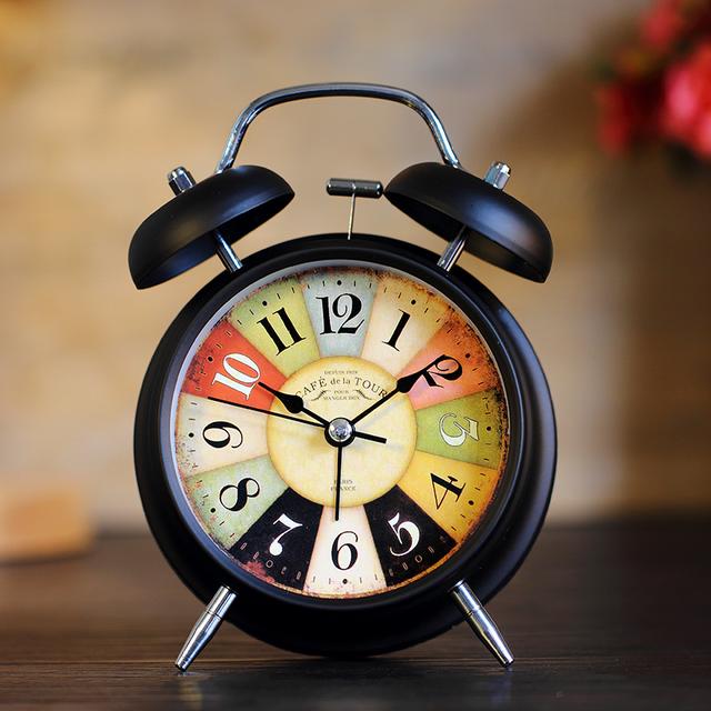 每天早晨叫醒我的不仅是梦想,还有个性时尚的闹钟