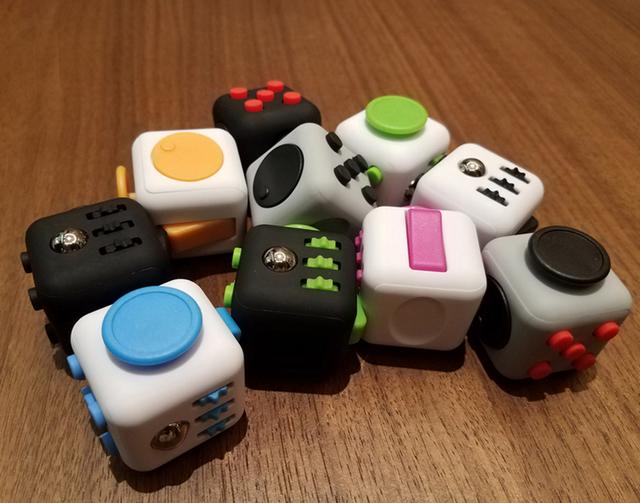 0405_最火爆的减压玩具,彻底释放天性,减轻压力_玩具世界_哈密百业网