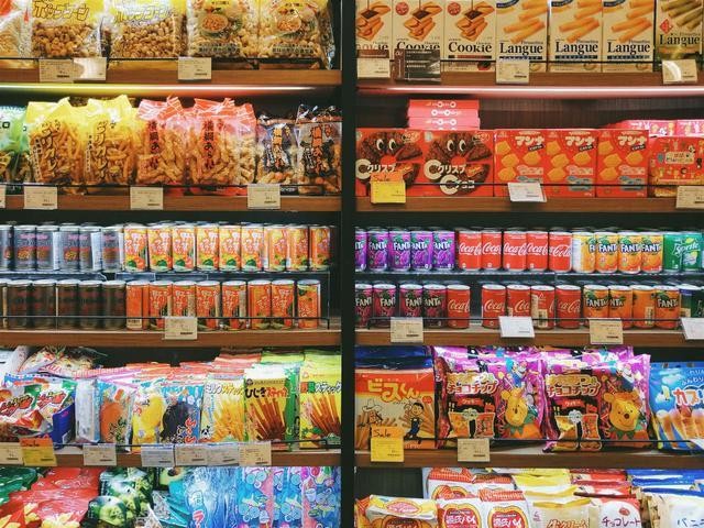 重庆生活超市货架，层间距可任意调节