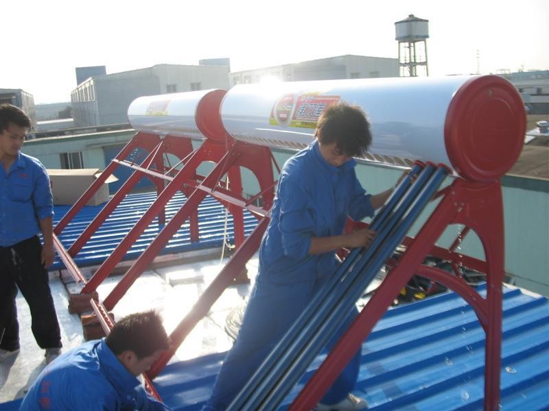 30_万州太阳能热水器安装施工队,人员素质高,口碑好_万州协程电器制冷