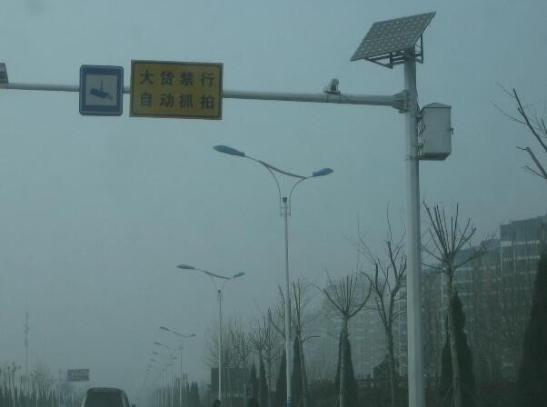 潍坊寿光市生产八角监控杆的公司，厂家直销，价格透明