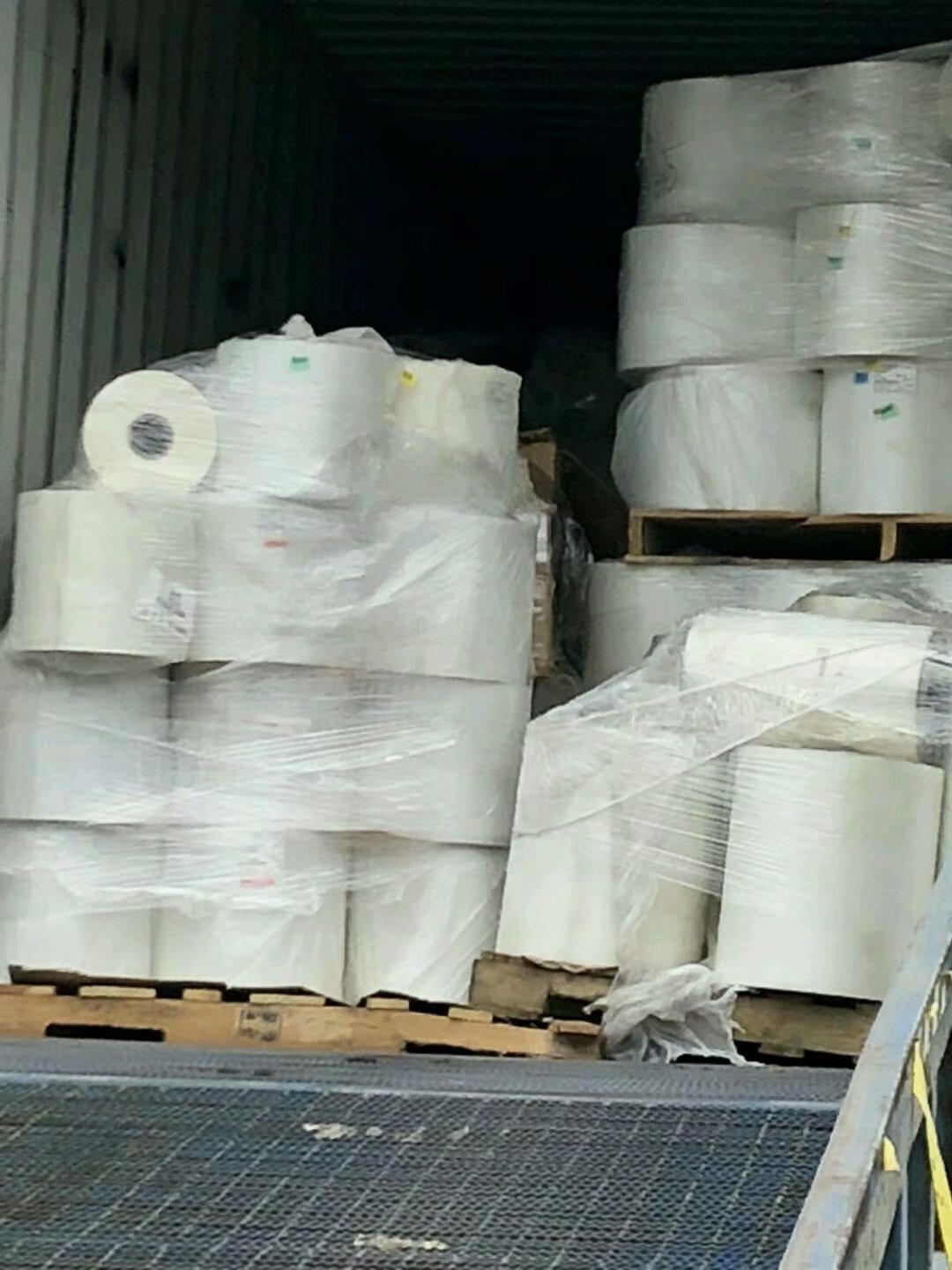 诚信专业回收废导光板塑胶废品废料价格报价