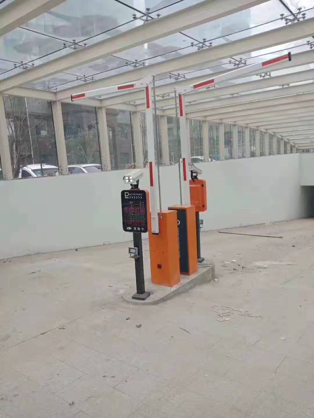 地下车库曲臂道闸,折弯道闸杆,小区地下停车场道闸