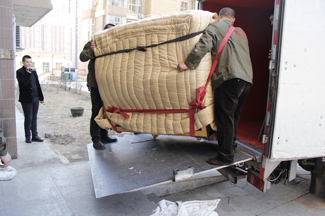 武汉市洪山区吉祥蚂蚁搬家起重服务部
