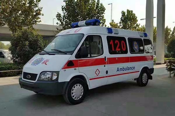 哈尔滨市救护车出租,24小时服务随叫随到
