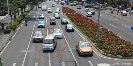 需要变道的路段,及早准备,以免临时手忙脚乱