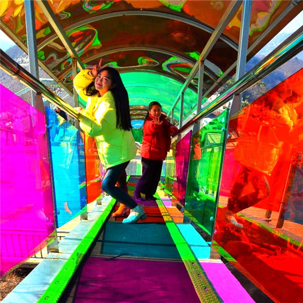 陕西渭南观光魔毯景区上山传送带滑雪场魔毯上行融雪