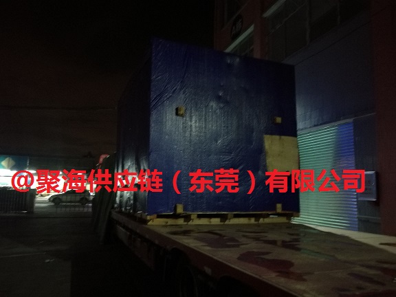 旧真空镀膜机2.jpg