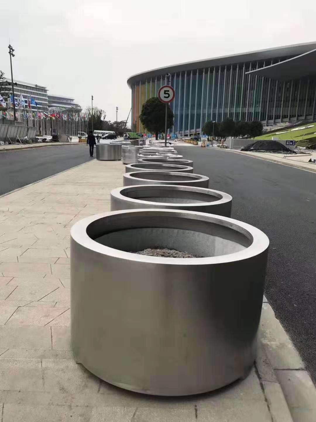 大型室外不锈钢花箱花器