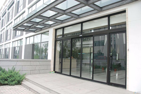 南京專業自動玻璃門維修，維修技術好，歡迎咨詢
