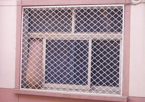 北京昌平龙泽专业安装楼房防盗窗防护栏 各种楼梯扶手,防护网 ,各种