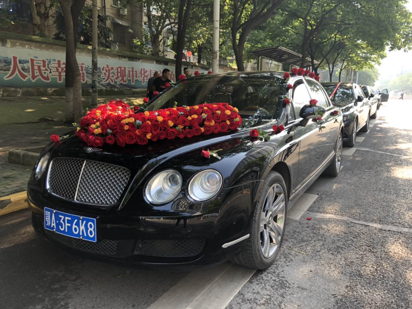 武汉婚车高端大气劳斯莱斯古斯特宾利婚车结婚