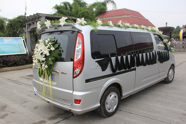 广州有没有殡仪馆的长途接运遗体的灵车骨灰运送电话