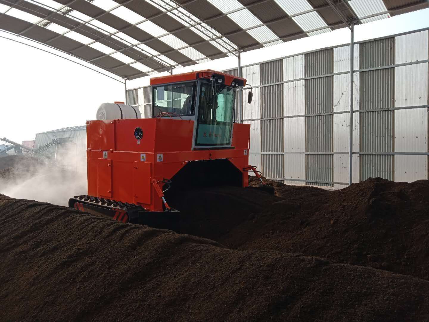 烟台莱阳市有机肥翻堆机选龙泰享农机补贴