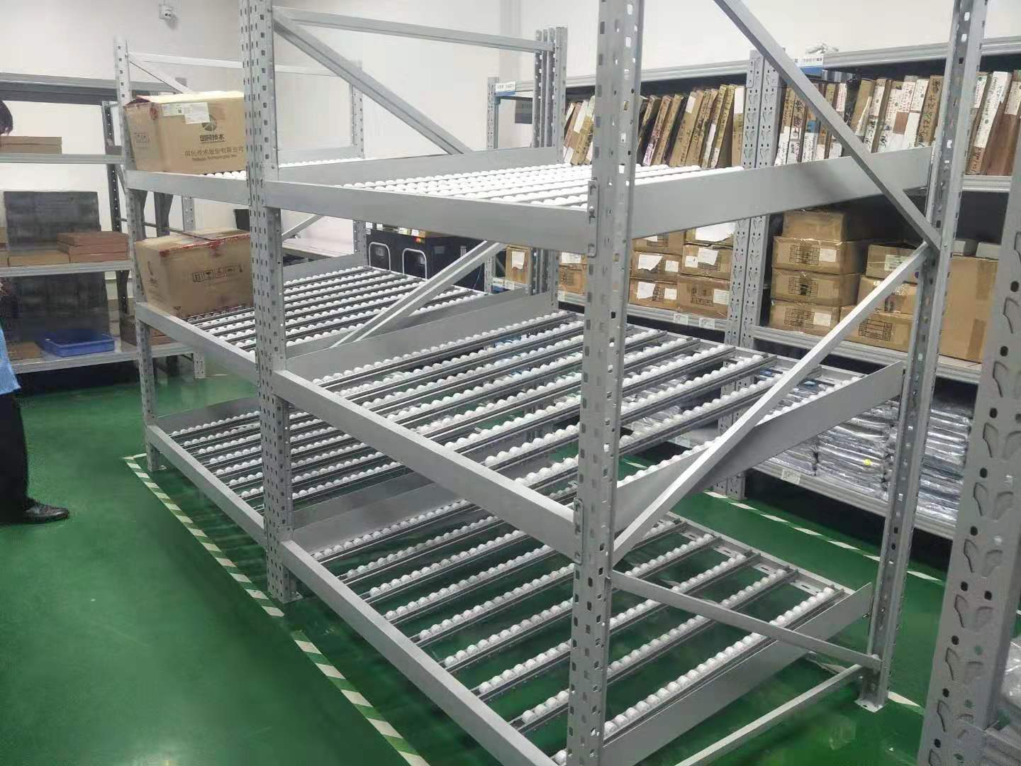 深圳市流利式货架滑移式货架厂家