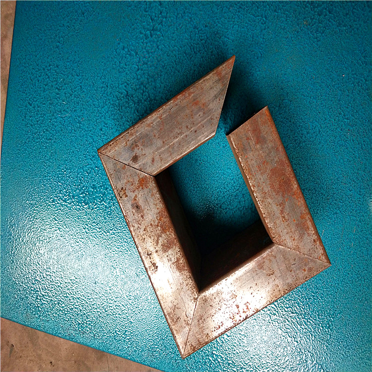 宏广辉圆管冲角机30方镀锌管冲90度角一次成型机器设备