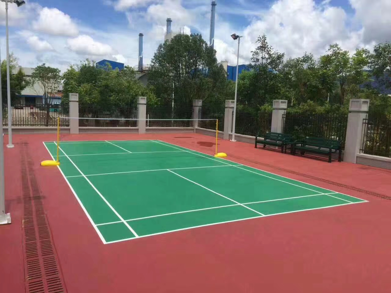 丙烯酸材料羽毛球场地坪漆涂料丙烯酸球场施工