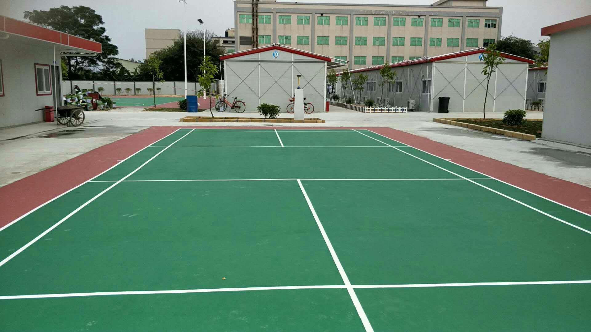 丙烯酸材料羽毛球场地坪漆涂料丙烯酸球场施工