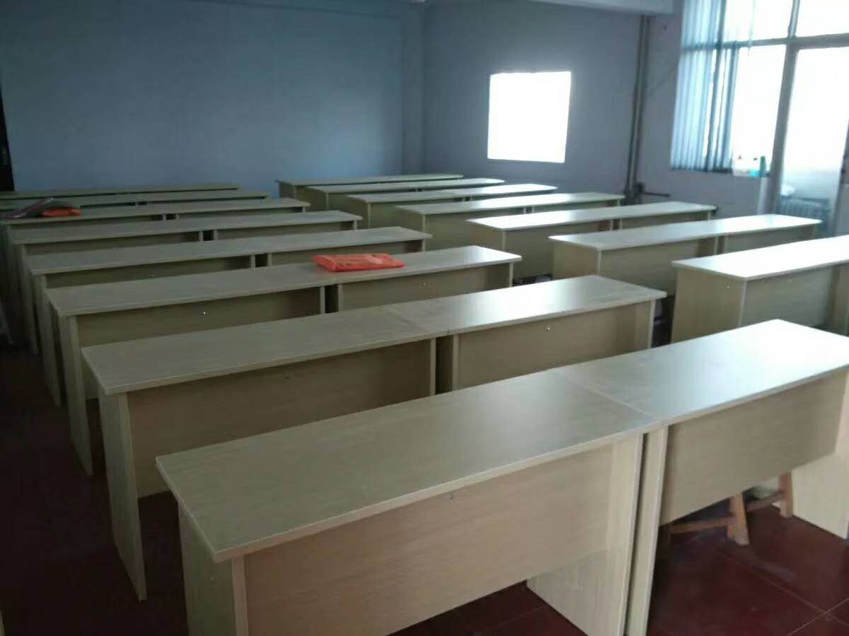 武汉中小学生课桌椅生产厂家，质量保证、随叫随到