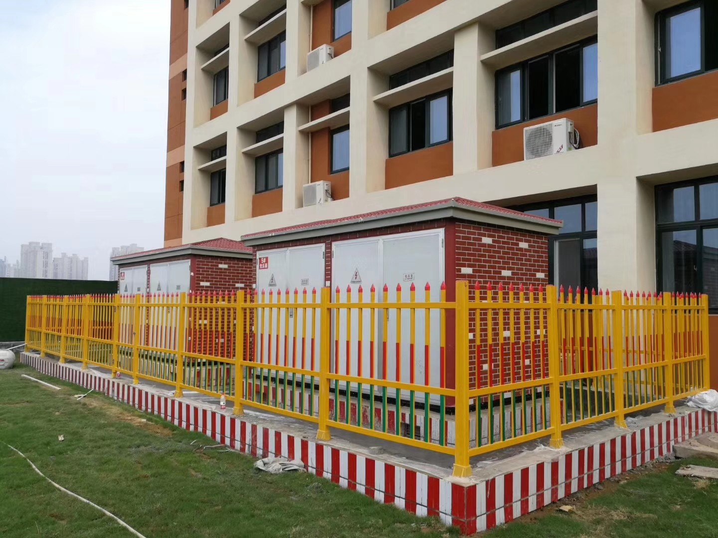 莱芜玻璃钢围栏材质,东慧电力施工围栏品质保证