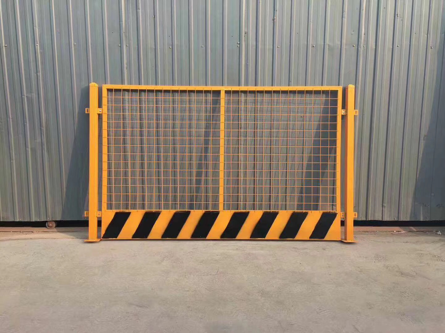 基坑护栏,现货工地施工临边防护栏,网片黄黑安全