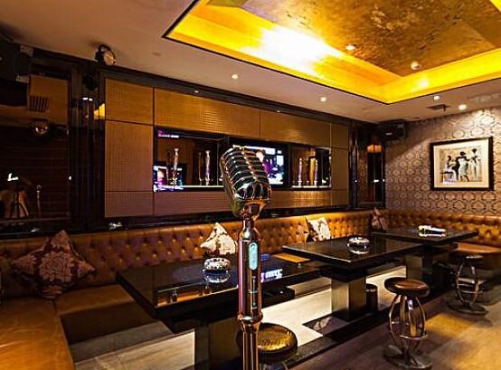 深圳罗湖新冶会夜总会特色服务品种齐全