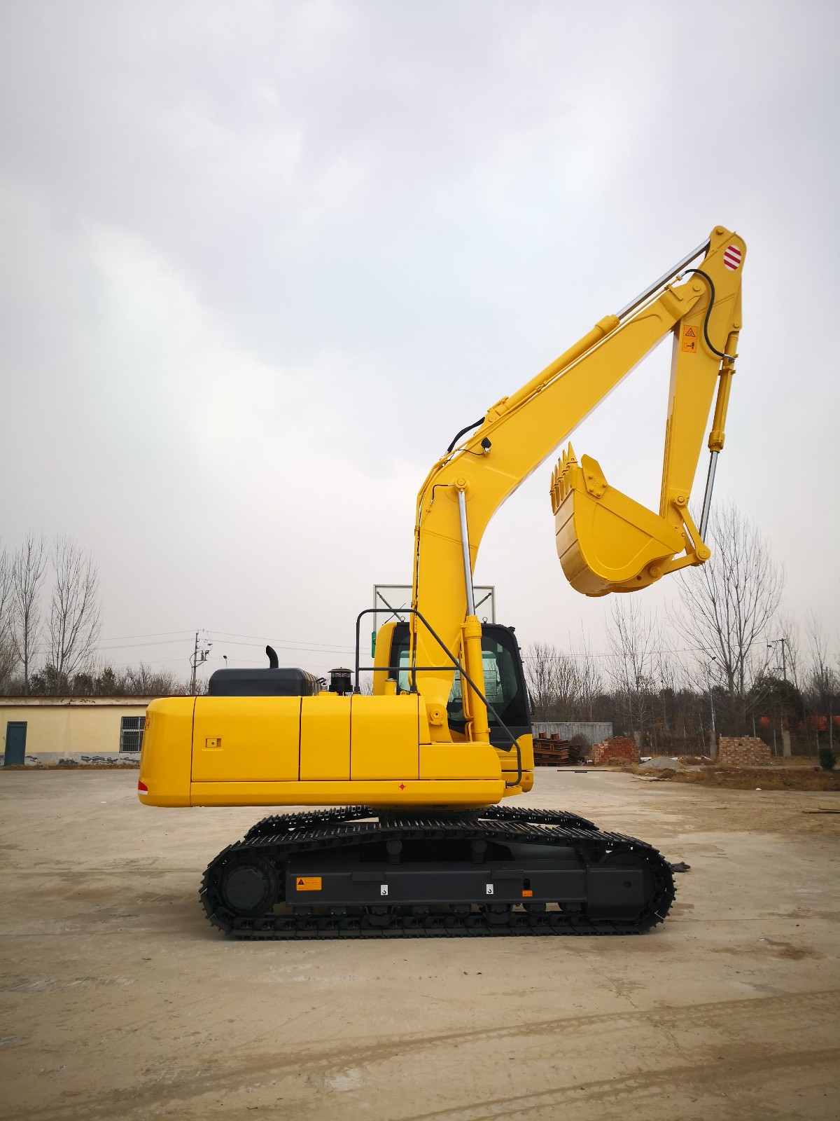 液压挖掘机生产厂家