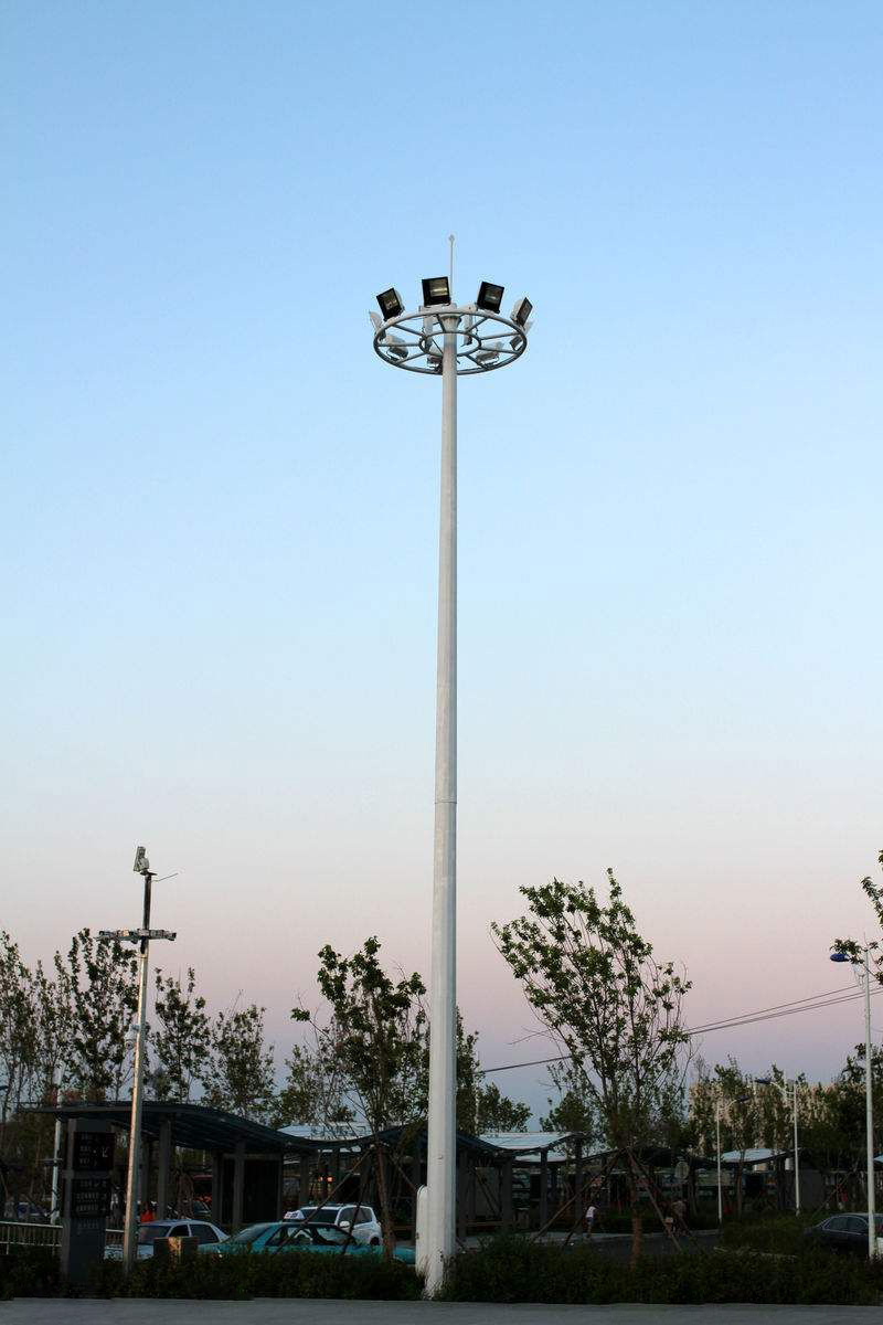 定州25米高杆灯太阳能路灯厂家