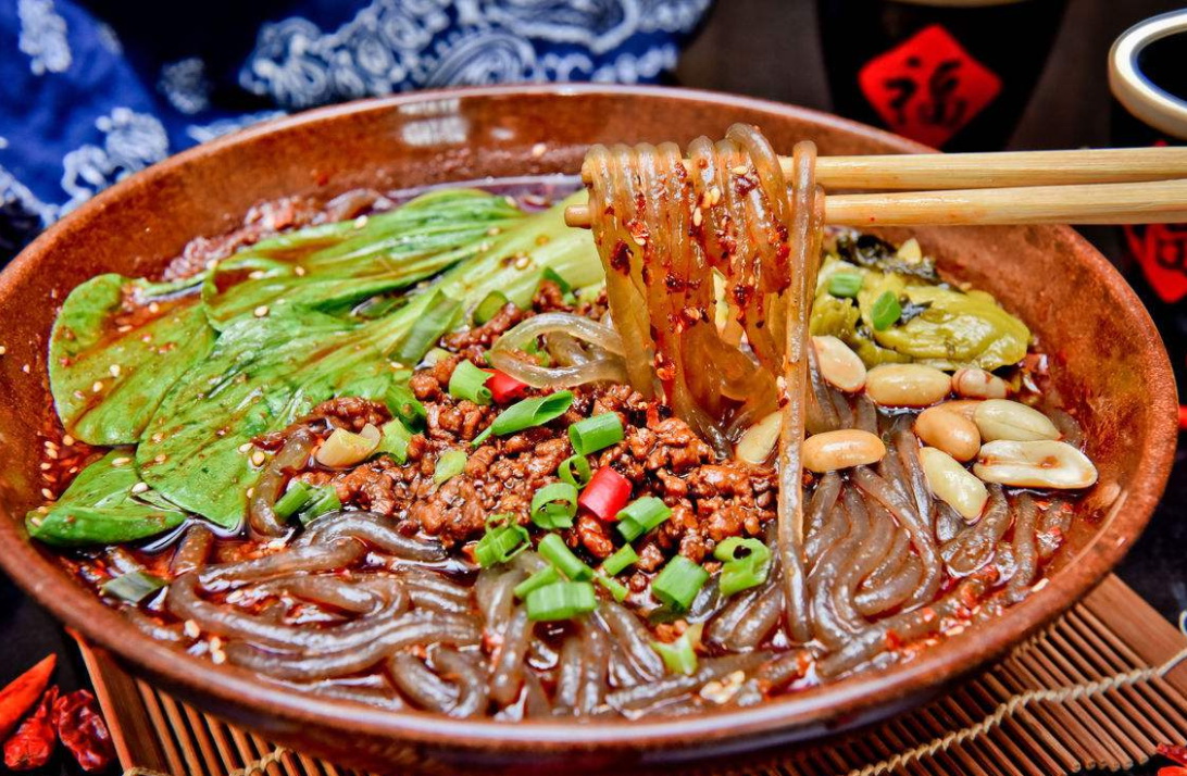 17_栖枫渡鱼粉桂林卤粉秘制牛腩粉烧烤奶茶技术培训_湘南食为天餐饮特