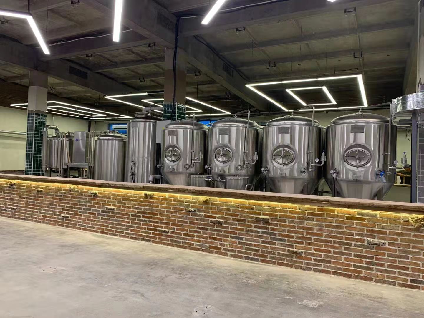 47_500斤酿酒设备价格,啤酒设备价格,精酿啤酒设备公司_河北史密力维