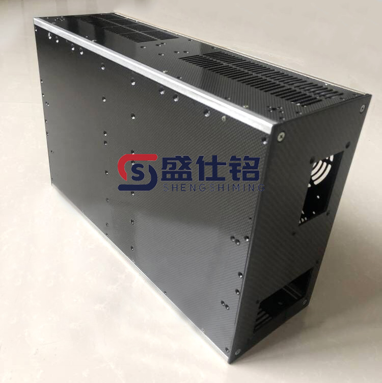 机箱7.16 盛仕铭.jpg