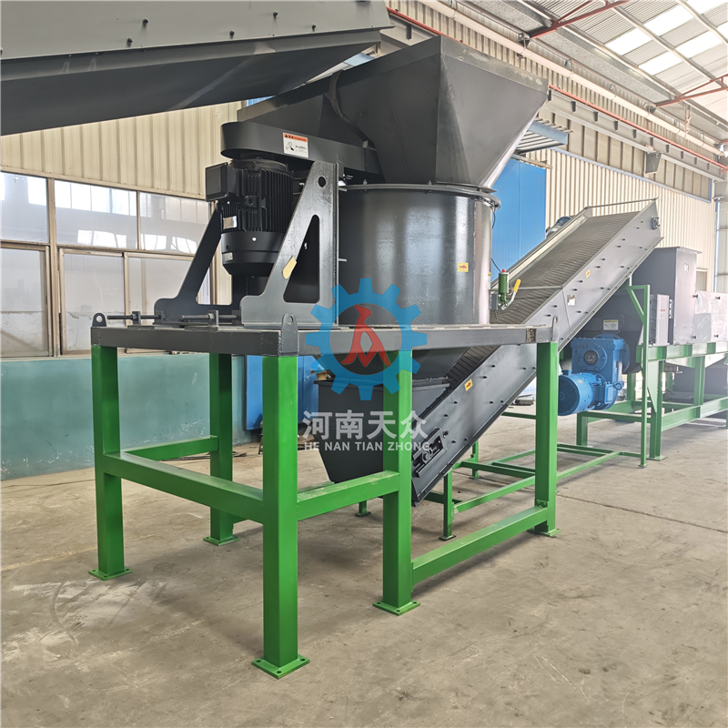 1500立式粉碎机 (2).jpg