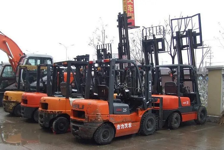 北京東城區叉車短租價格，廠房搬遷貨物裝卸