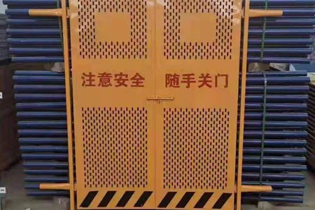 青岛电梯门护栏网定制，信誉良好，诚信经营