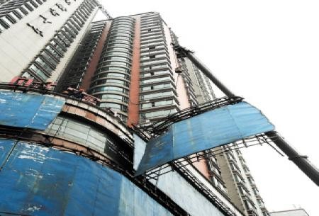 深圳龍華區廣告牌拆除電話，24小時全程服務