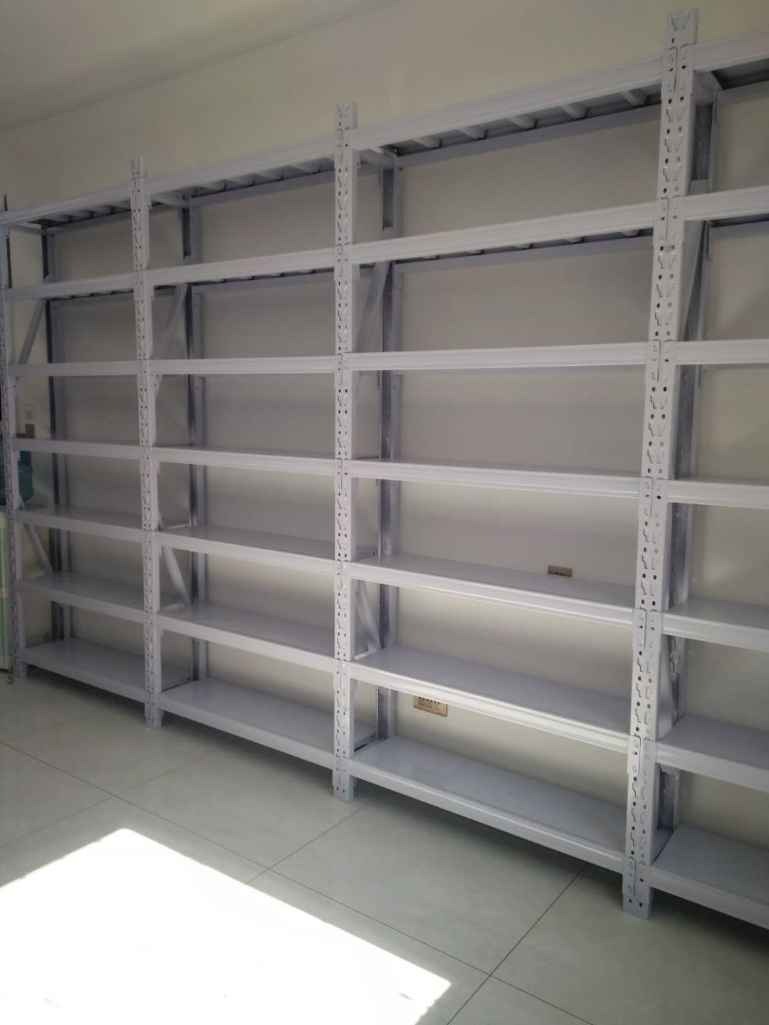 轻型仓储货架地下室储物架杂物架低价出售