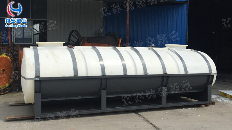 10吨化工储运罐卧式储罐规格塑料储罐定制