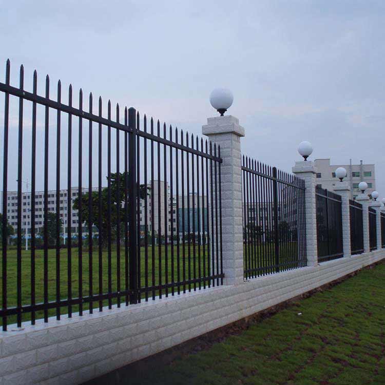 福田工业园围墙栅栏防护栏,清远电站锌钢护栏隔离栏杆