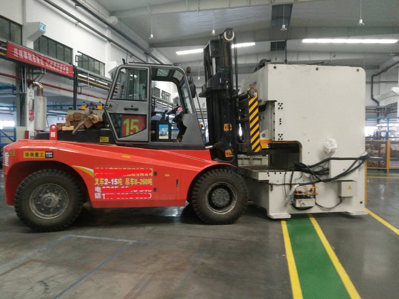 12吨叉车大件设备搬运12吨叉车出租租赁价格